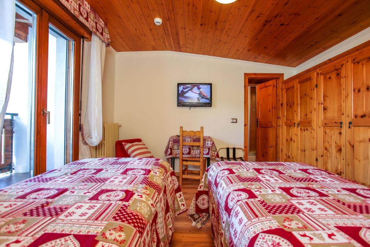 בורמיו Albergo Adele מראה חיצוני תמונה