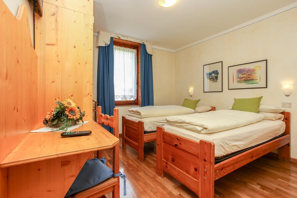 בורמיו Albergo Adele מראה חיצוני תמונה