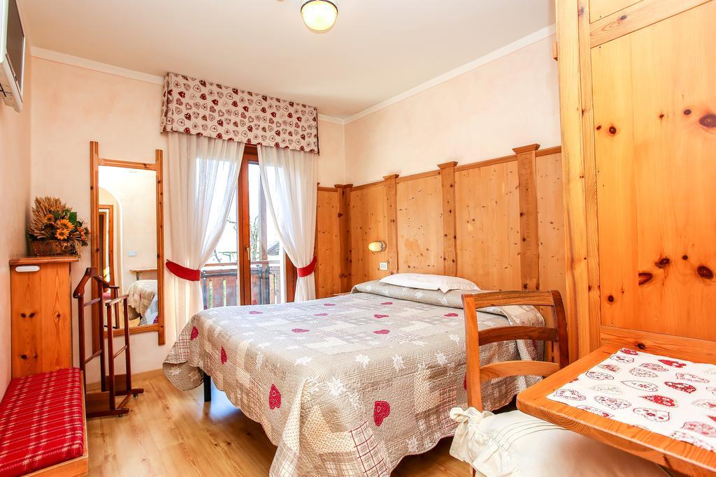 בורמיו Albergo Adele מראה חיצוני תמונה