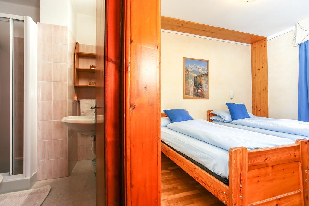 בורמיו Albergo Adele מראה חיצוני תמונה